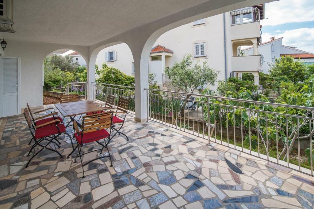 Beljan Apartments Đảo Krk Ngoại thất bức ảnh